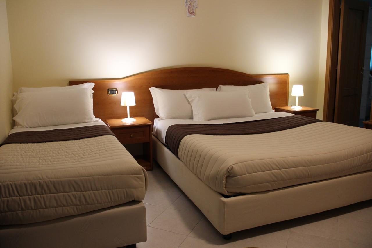 Triple Room with Sea View,776007718:JPEG